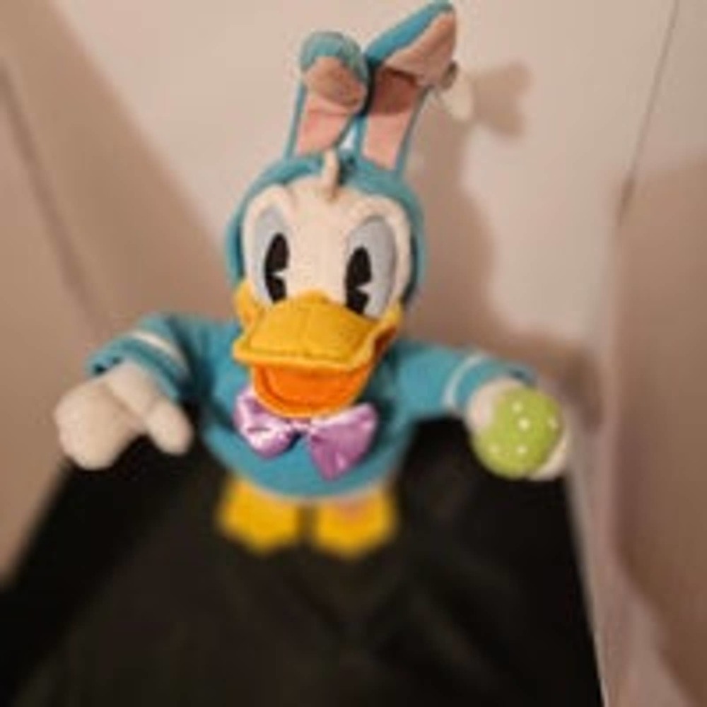 Hallmark Disney Donald Duck Easter Bunny Ears Plush Stuffed Toy B
